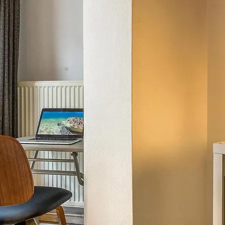 Stunning In With Wifi And 2 Bedrooms דירה