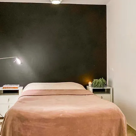 Stunning In With Wifi And 2 Bedrooms דירה *